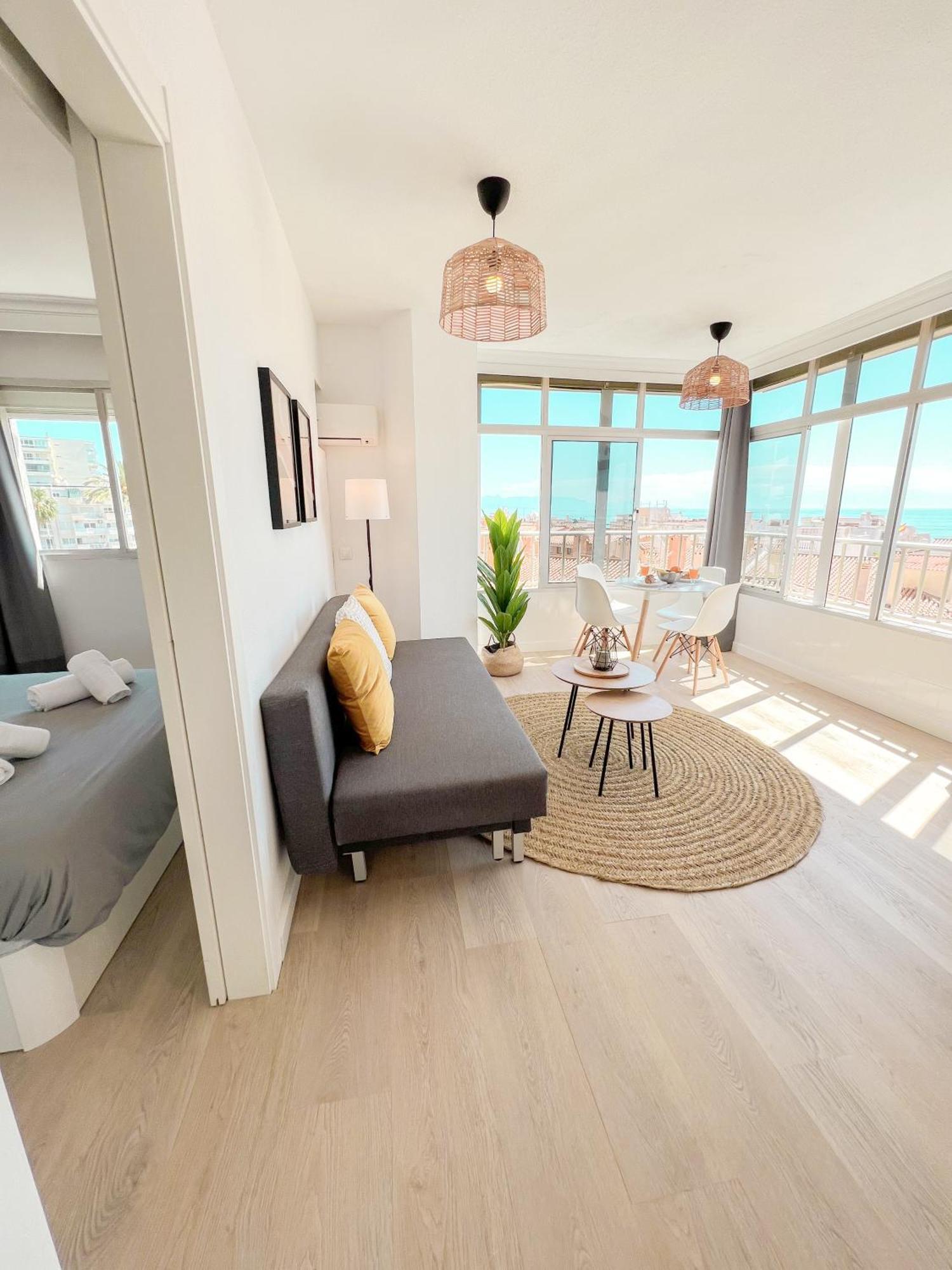 Palm Beach Aparment Sea Views Τορρεμολίνος Εξωτερικό φωτογραφία