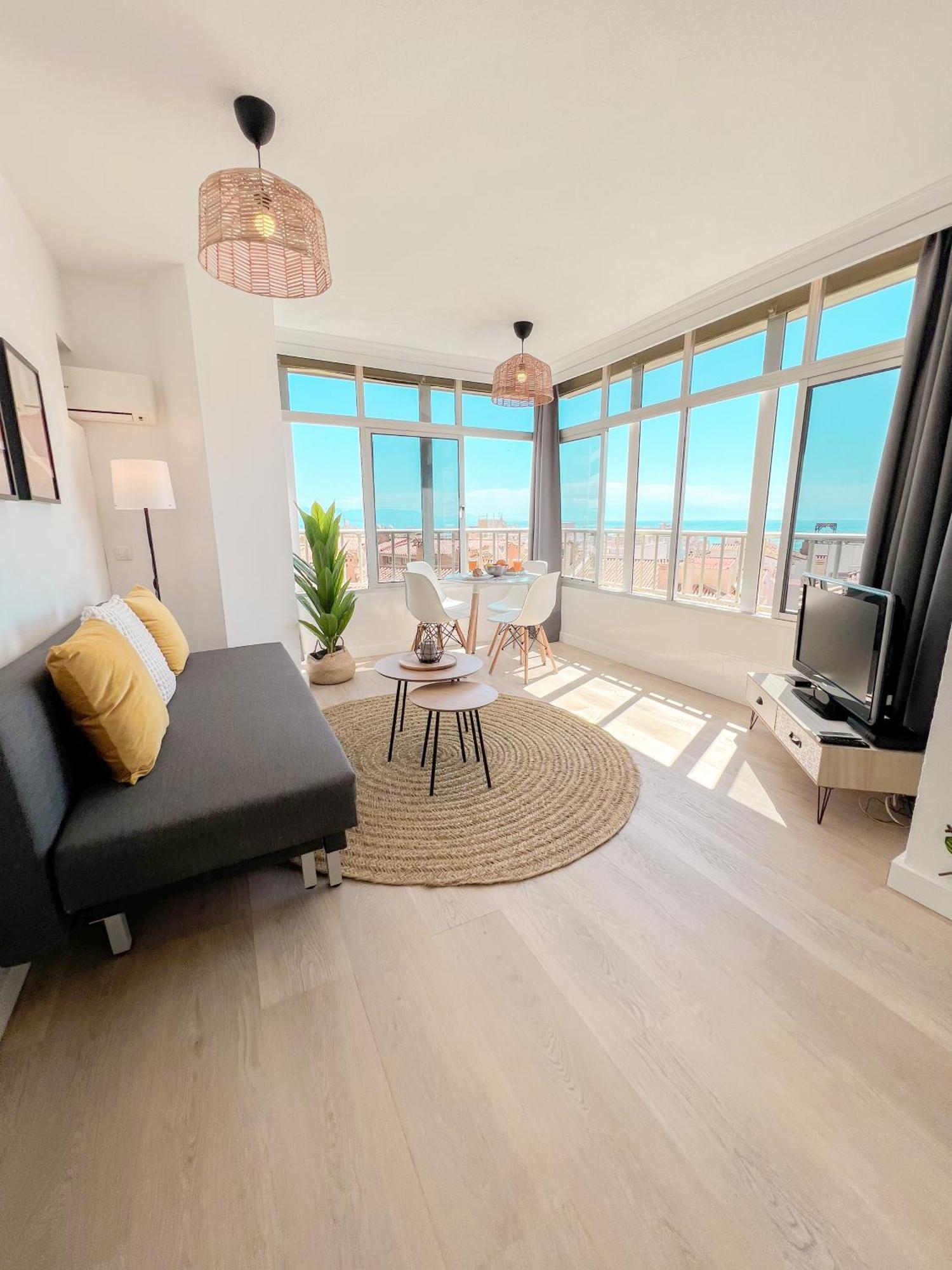 Palm Beach Aparment Sea Views Τορρεμολίνος Εξωτερικό φωτογραφία