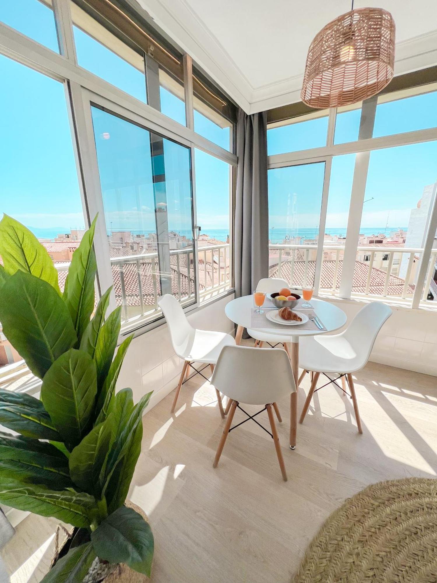 Palm Beach Aparment Sea Views Τορρεμολίνος Εξωτερικό φωτογραφία